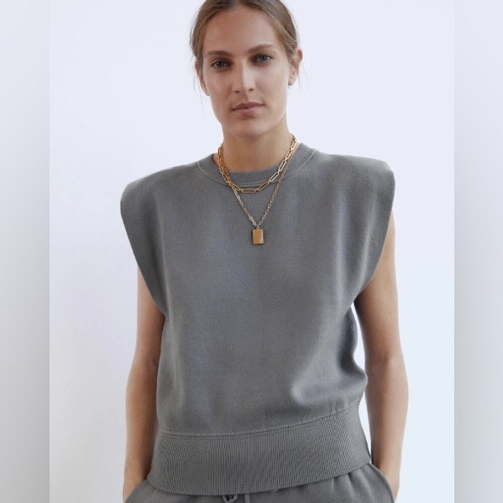 ZARA Padded Shoulder Sleeveless Knit Top Size M in Solid Gray